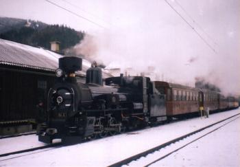 [Steam train]