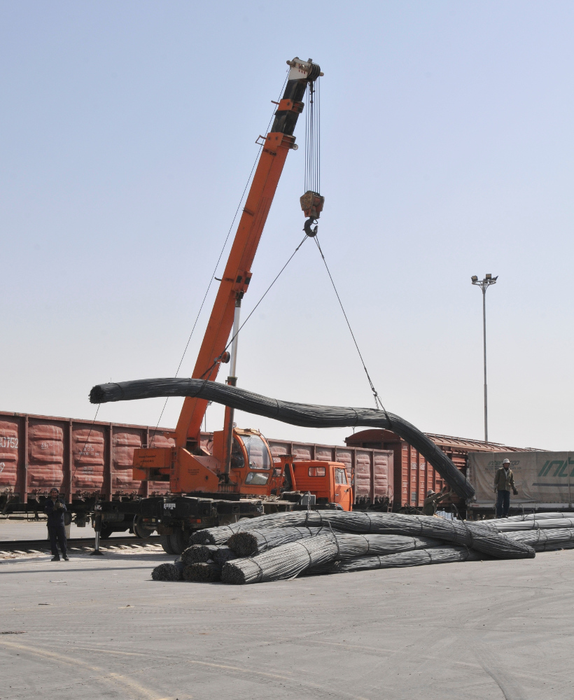 Unloading railway wagon at Naibabad, Afghanistan (Photo: Sgt 1st Class Timothy Lawn, 1st Theater Sustainment Command Public Affairs, US Army/DVIDS)